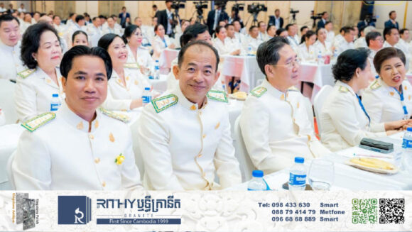 ឧកញ៉ាបច្ចុប្បន្ន សុទ្ធសឹងជាអ្នកប្រឹងប្រែងក្នុងកិច្ចកសាងអាជីវកម្មខ្លួនឯង ពោលមិនមានធនធានជាមរតកតឪពុកម្តាយ