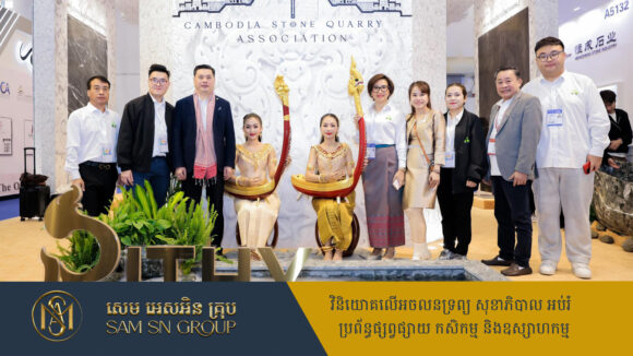 dancer-royal តន្ត្រីការិនីបង្ហាញចំណាប់អារម្មណ៍បែបនេះ ពេលចូលរួមសម្ដែងក្នុងកម្មវិធីពិព័រណ៍ថ្មអន្តរជាតិនៅចិន