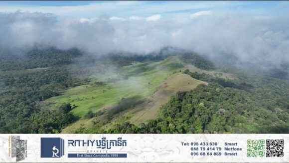 រដ្ឋបើកការដ្ឋានសាងសង់ផ្លូវក្រាលគ្រោះក្រហម និងថ្មើជើងទៅកាន់តំបន់ភ្នំខ្នងផ្សារ