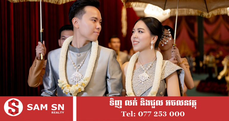 ឈុតទទួលផ្កាស្លាពណ៌ទឹកប្រាក់កូនអ្នកអភិជនគូនេះ សមជាមួយស្បែកជើង Jimmy Choo